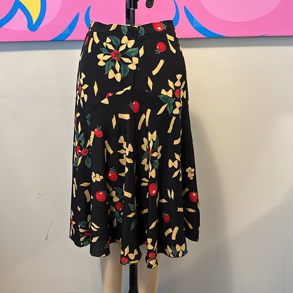 Moschino Cheap and Chic silk pasta skirt Rare. - Picture 6 of 11